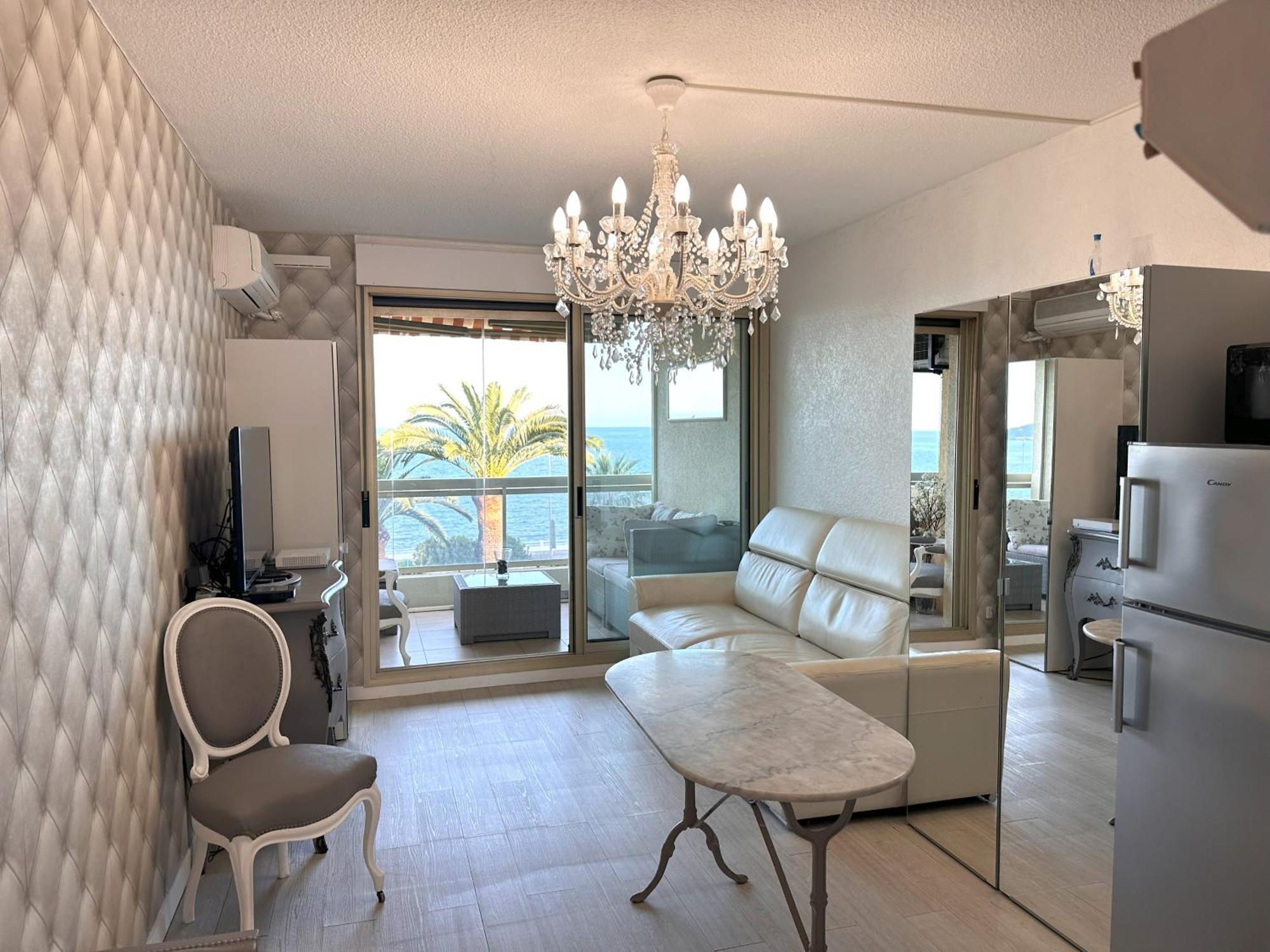Dionysos Vue Mer Cannes Exterior foto